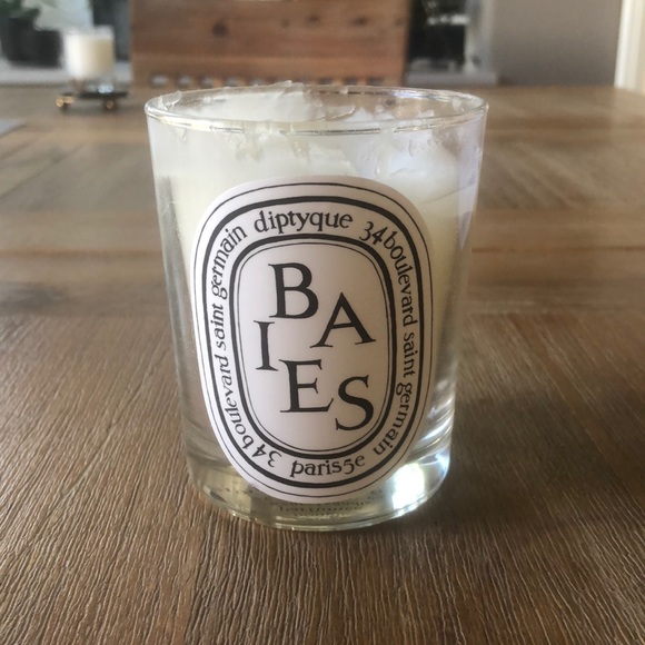 Baies 6.5oz Diptyque candle